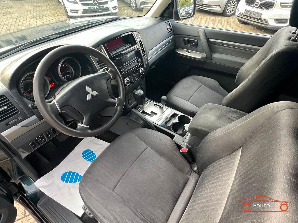 Mitsubishi Pajero 3.2 DI-D Basis 4WD za 29300€