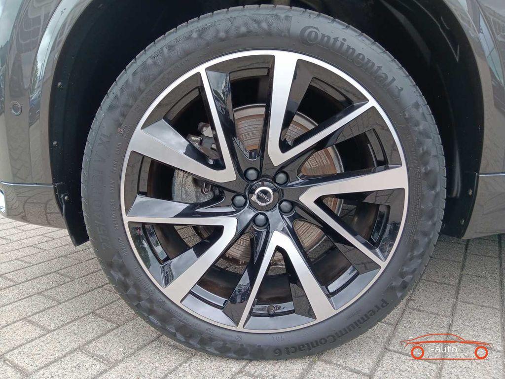 Volvo XC90 B5 D AWD Plus Dark za 55890€