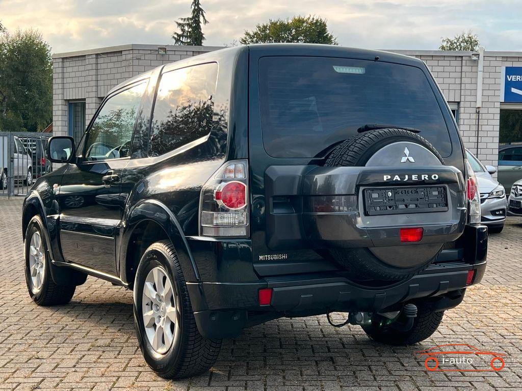 Mitsubishi Pajero 3.2 DI-D Basis 4WD za 29300€