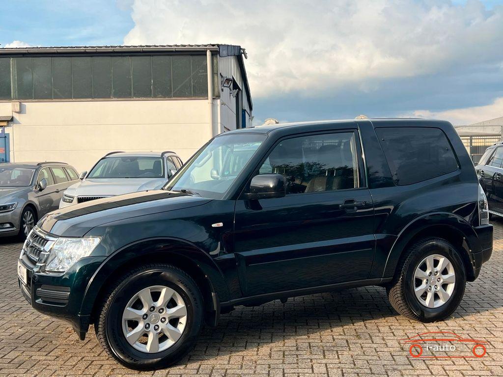 Mitsubishi Pajero 3.2 DI-D Basis 4WD za 29300€